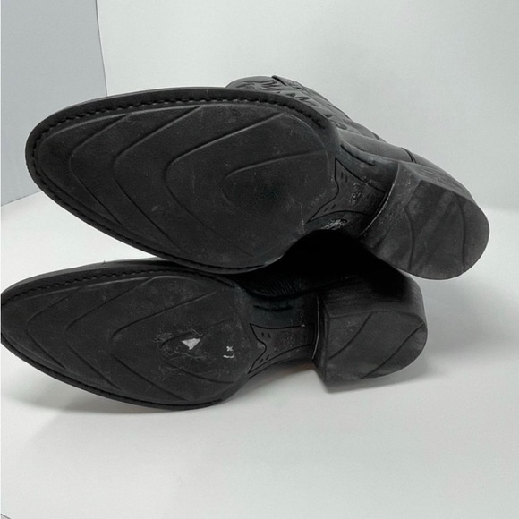 Ariat Mens boots. Round toes . Size 10D. Black leather. New - Picture 5 of 8